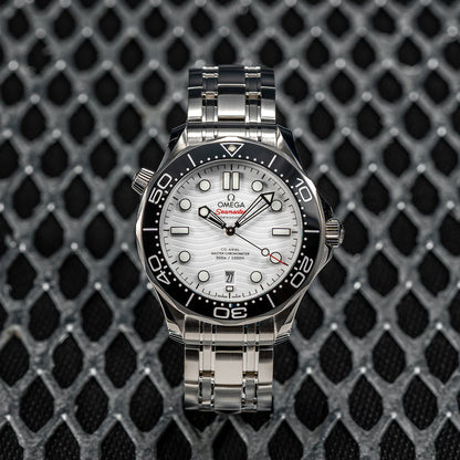 OMEGA Seamaster Diver 300M 42mm - White on Bracelet
